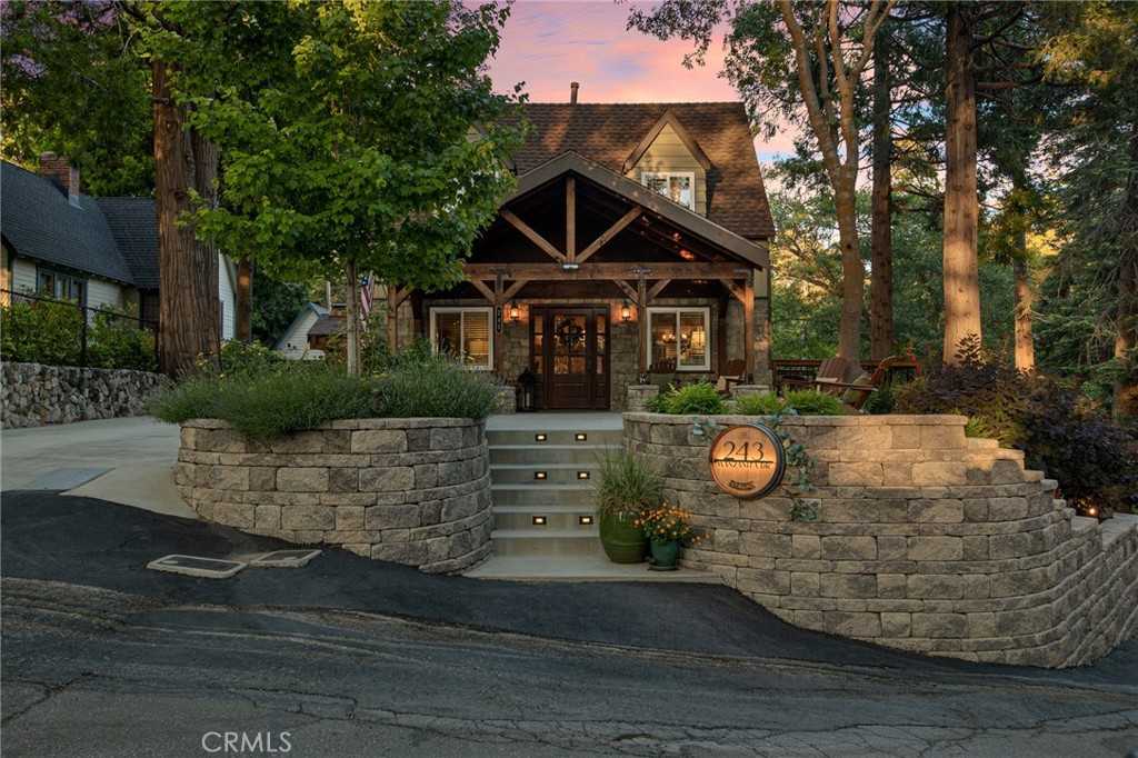 photo 3: 243 Manzanita Drive, Lake Arrowhead CA 92352