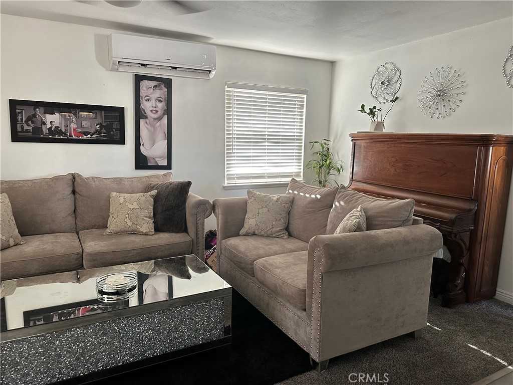 photo 3: 700 Linda Lane, Barstow CA 92311