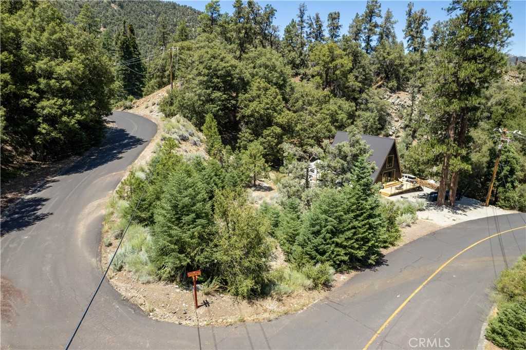 photo 1: 1213 Bernina Drive, Pine Mountain Club CA 93222