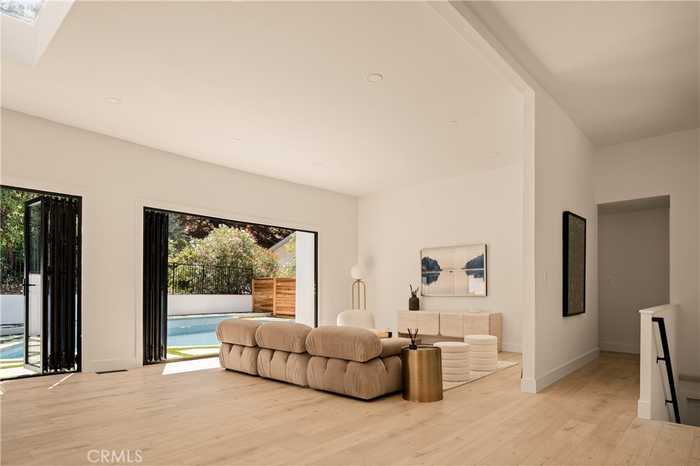 photo 2: 3219 Laurel Canyon Boulevard, Studio City CA 91604