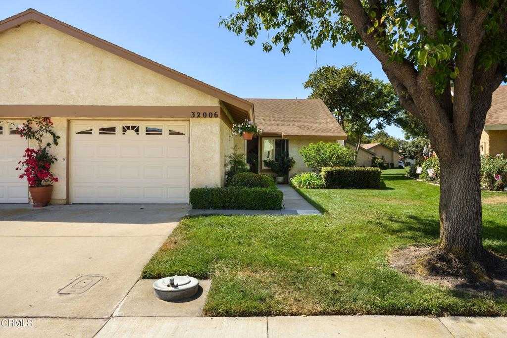 photo 2: 32006 Village 32, Camarillo CA 93012