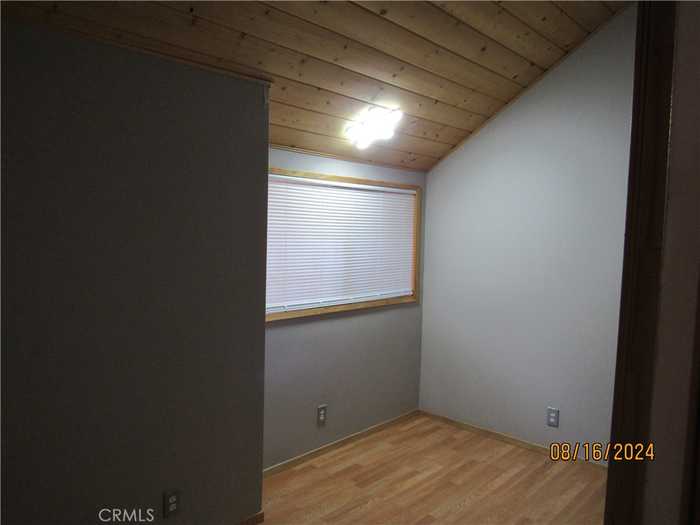 photo 17: 23348 South Village Ln., Crestline CA 92325