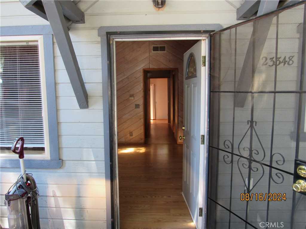 photo 3: 23348 South Village Ln., Crestline CA 92325