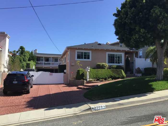 photo 1: 2209 Speyer Lane, Redondo Beach CA 90278