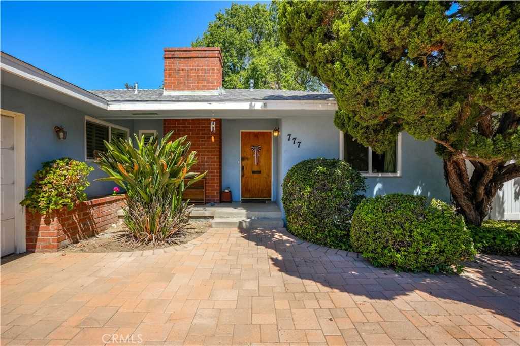 photo 2: 777 Santa Barbara Drive, Claremont CA 91711