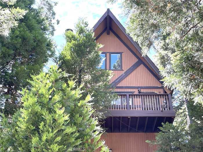 photo 1: 720 Pinnacle Drive, Lake Arrowhead CA 92352