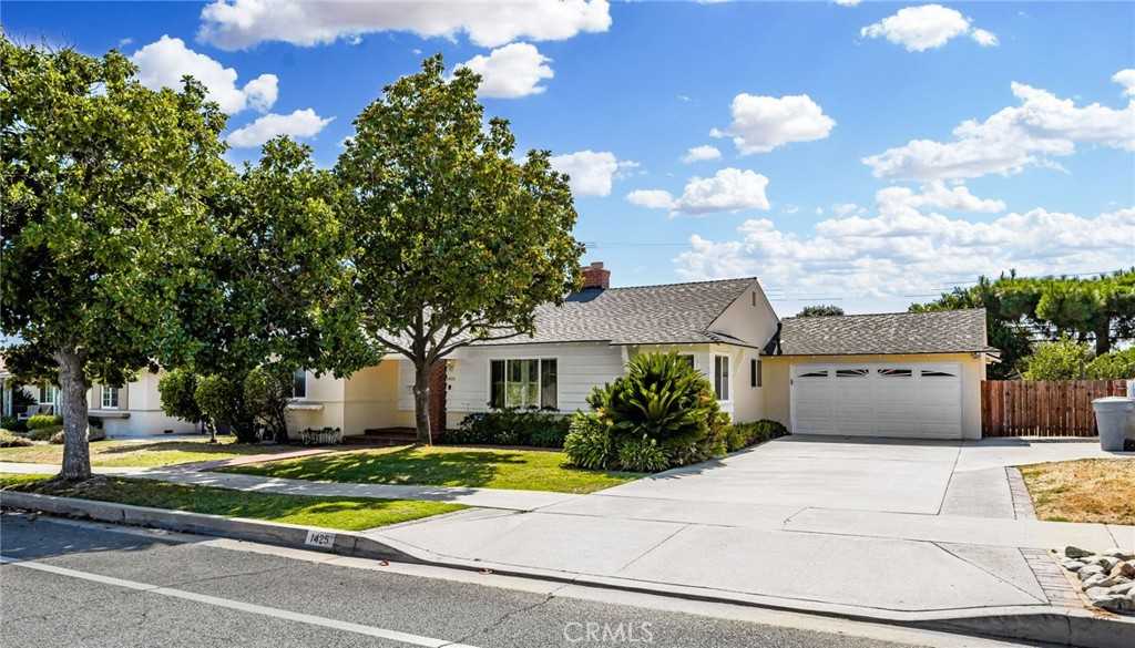 photo 3: 1425 N Mountain Avenue, Claremont CA 91711