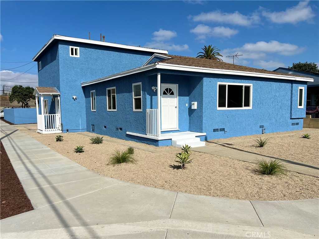 photo 1: 2401 San Francisco Avenue, Long Beach CA 90806