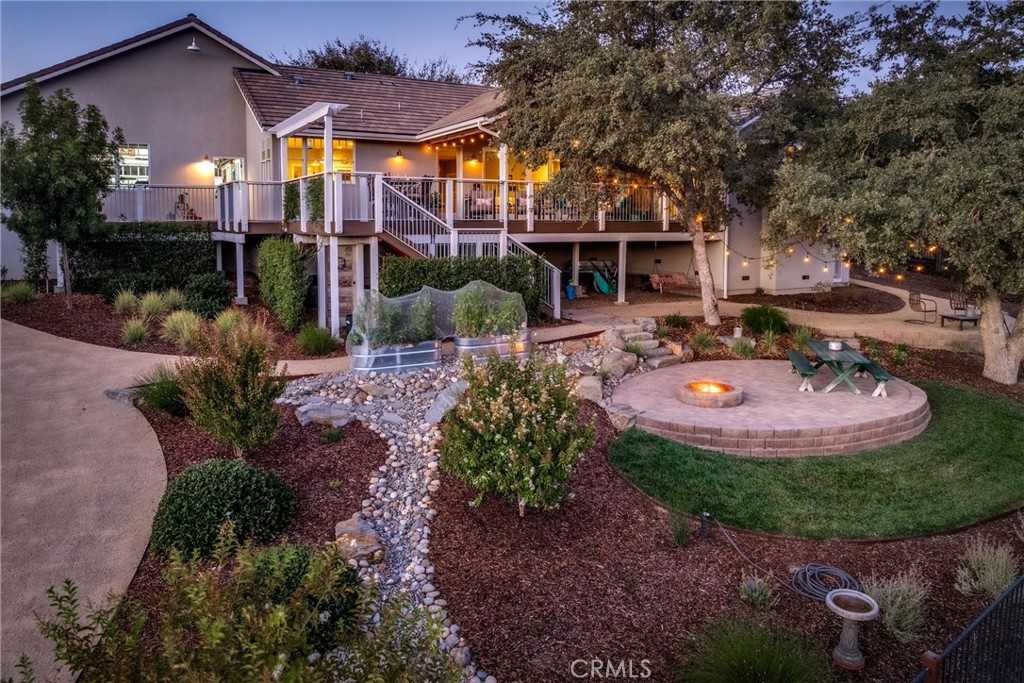 photo 2: 2021 Kleck Road, Paso Robles CA 93446