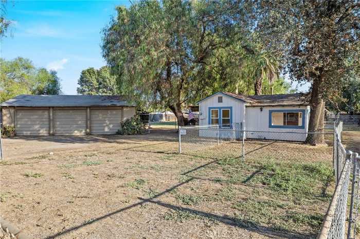 photo 1: 1014 7th Street, Norco CA 92860