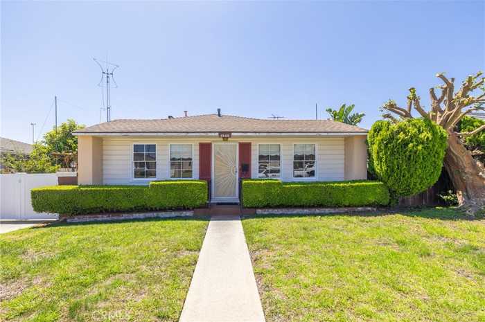 photo 1: 1345 W 26th Place, San Pedro CA 90732