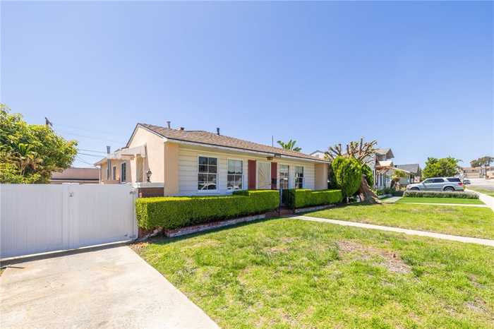 photo 2: 1345 W 26th Place, San Pedro CA 90732