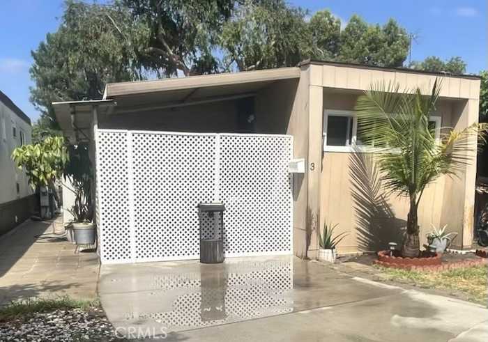 photo 1: 4874 Gage E E Gage Avenue Unit 3, Bell CA 90201