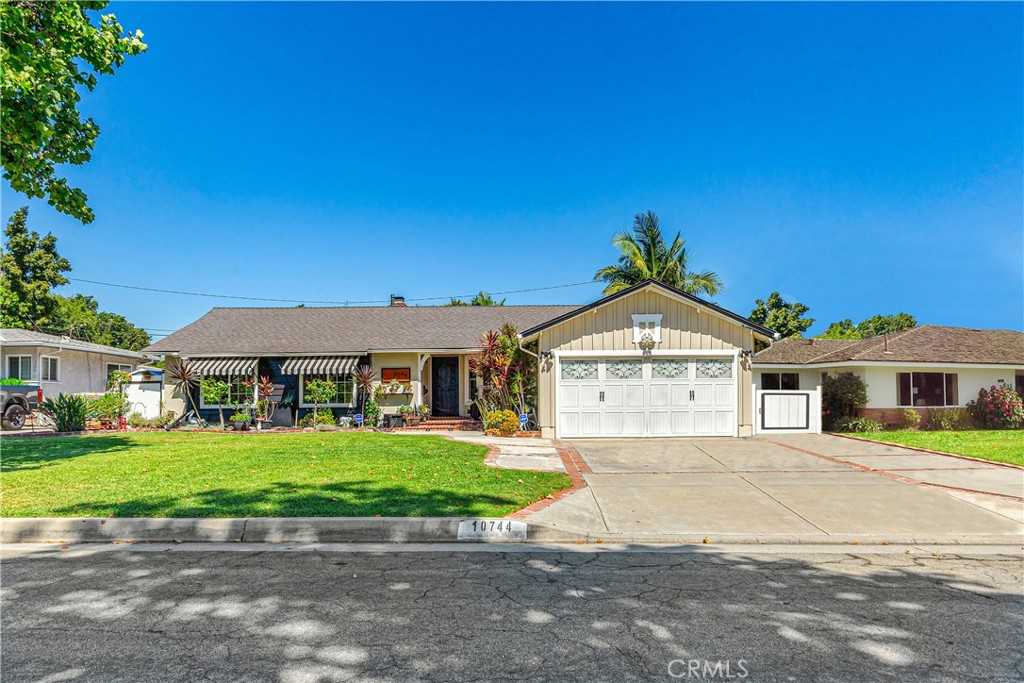 photo 1: 10744 Bogardus Avenue, Whittier CA 90603