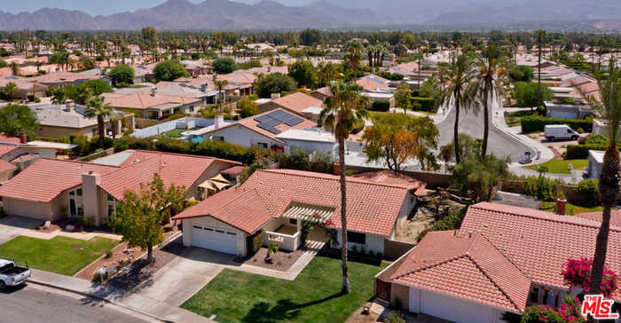 photo 2: 40208 Sagewood Drive, Palm Desert CA 92260