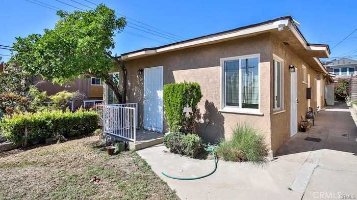 photo 2: 1877 S Cloverdale Avenue, Los Angeles CA 90019