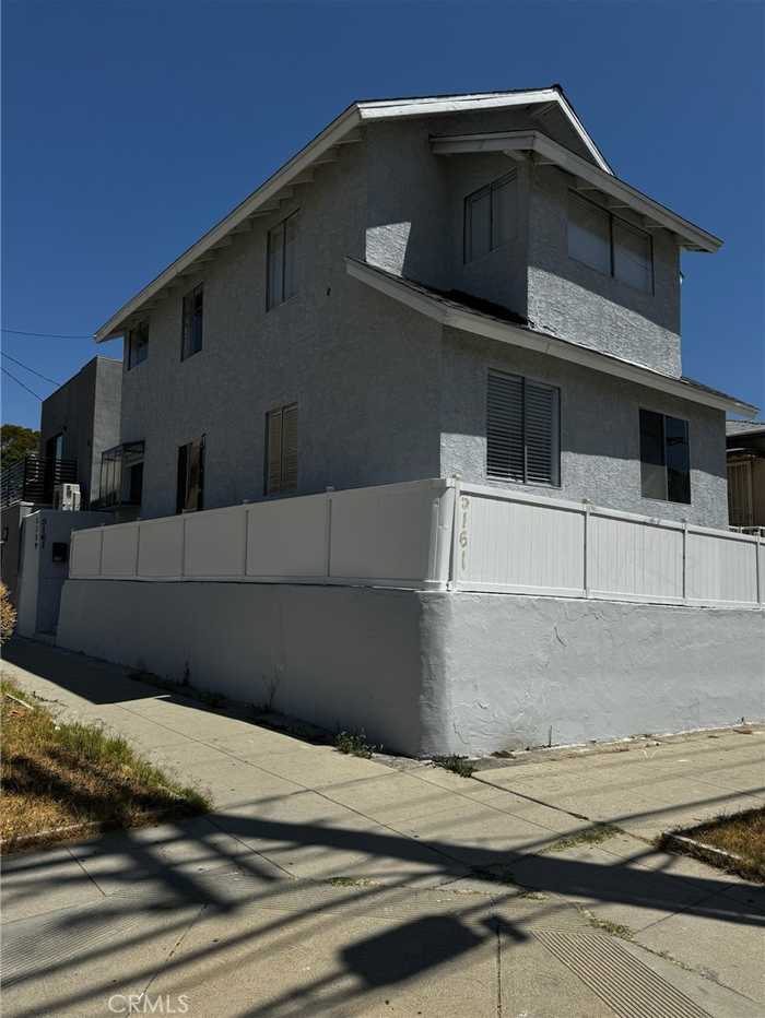 photo 3: 5159 Clinton St., Los Angeles CA 90004