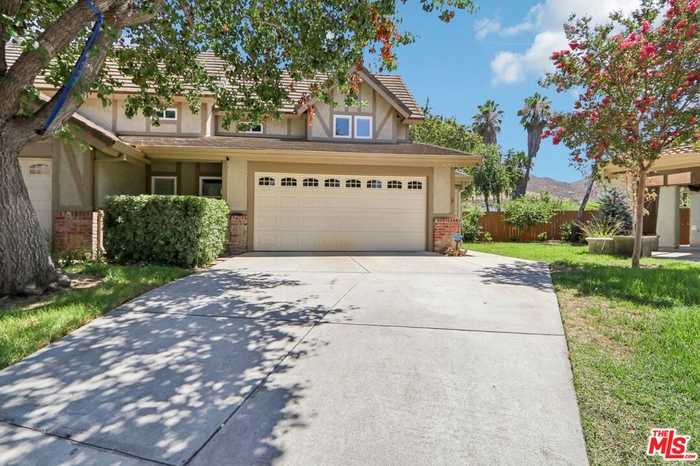 photo 1: 30482 Passageway Place, Agoura Hills CA 91301