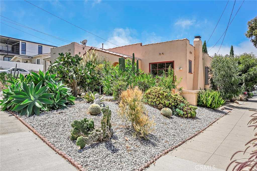 photo 1: 201 S Lucia Avenue, Redondo Beach CA 90277