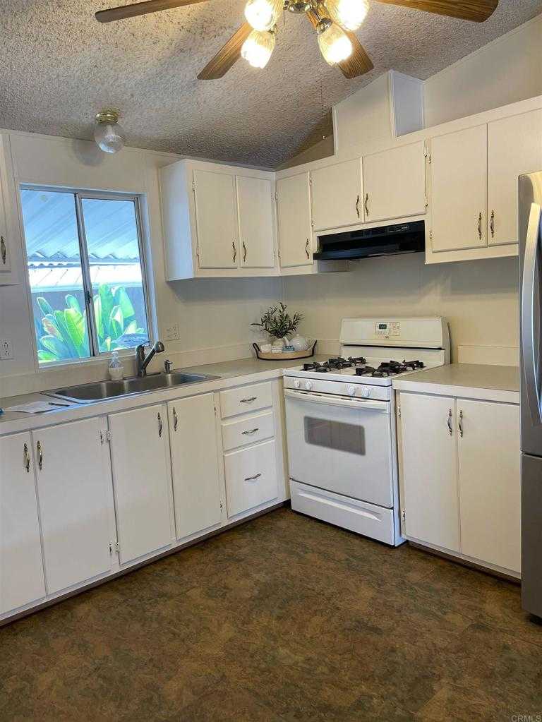 photo 2: 1425 2nd Avenue Unit 146, Chula Vista CA 91911