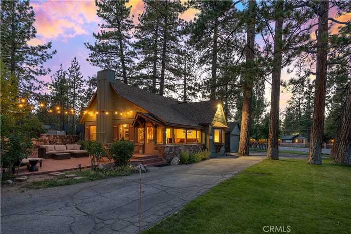 photo 2: 40123 Lakeview Drive, Big Bear Lake CA 92315