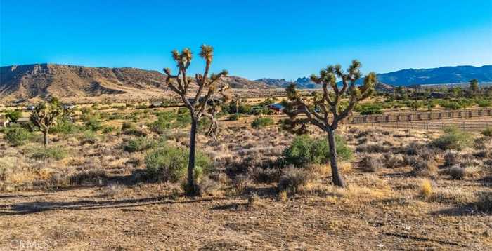 photo 2: 1 Pipes Canyon Road, Pioneertown CA 92268