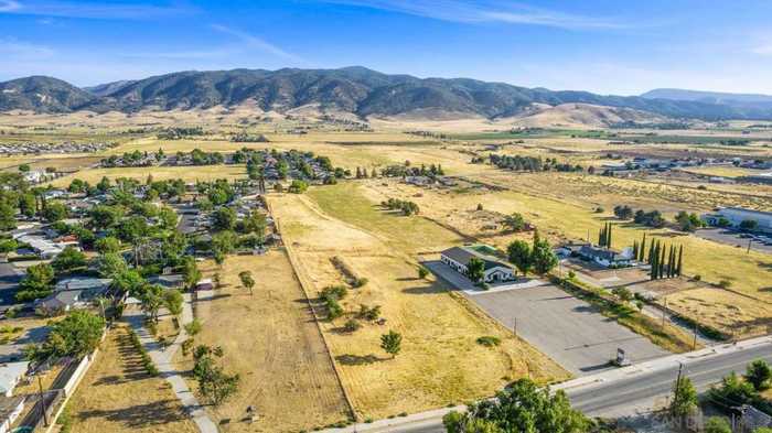 photo 2: Valley Blvd, Tehachapi CA 93561