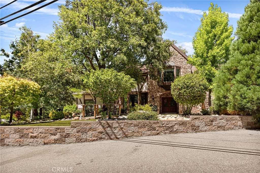 photo 2: 28476 North Shore Road, Lake Arrowhead CA 92352