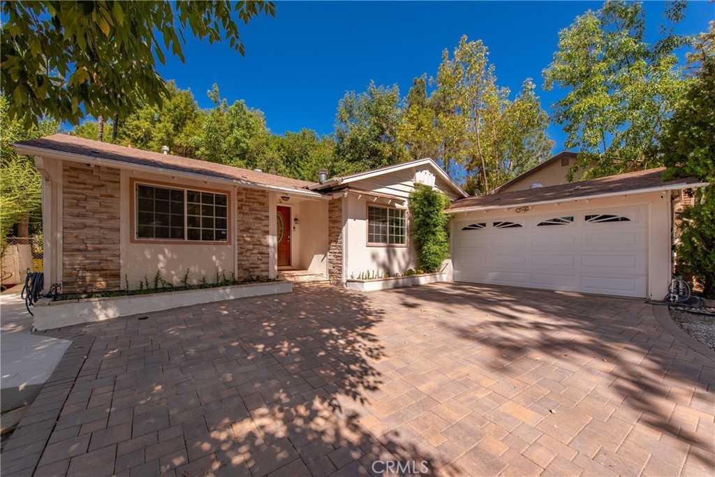 photo 1: 4892 Reforma Road, Woodland Hills CA 91364