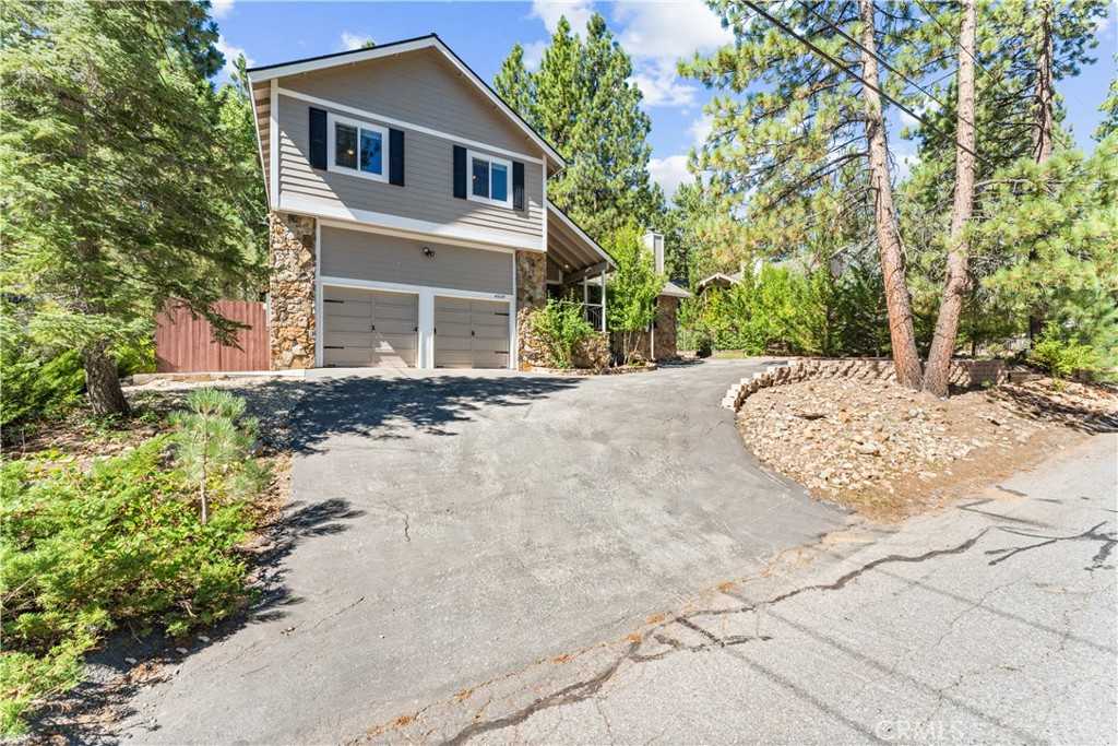 photo 1: 41659 Mockingbird Drive, Big Bear Lake CA 92315