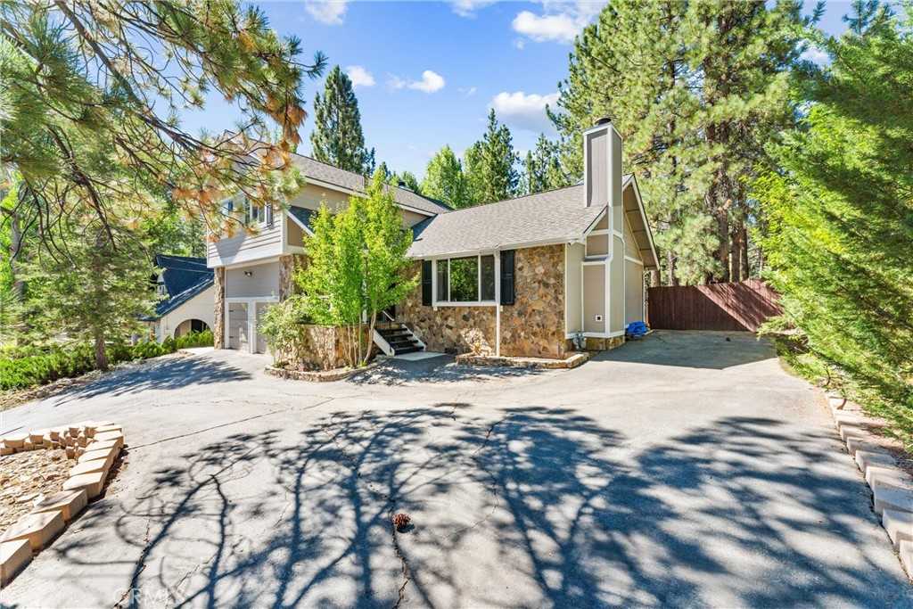 photo 2: 41659 Mockingbird Drive, Big Bear Lake CA 92315