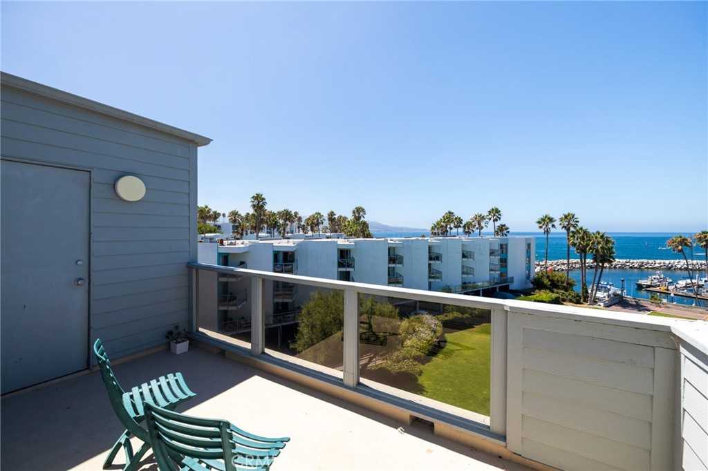 photo 3: 250 The Village Unit 305, Redondo Beach CA 90277