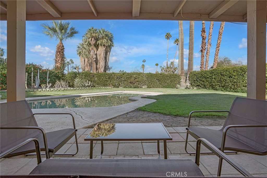 photo 3: 74216 Myrsine Avenue, Palm Desert CA 92260