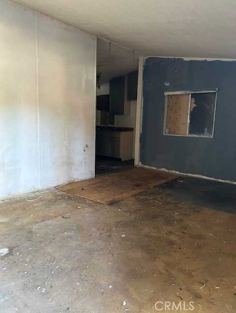 photo 3: 32951 Pepper Drive, Lake Elsinore CA 92530