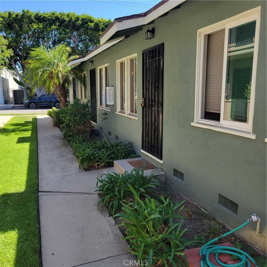 photo 3: 3009 E 3rd Street, Long Beach CA 90814