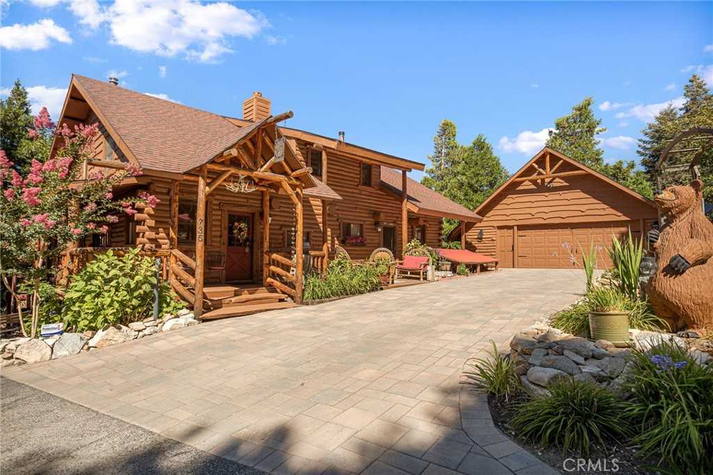 photo 1: 735 Oak Road, Lake Arrowhead CA 92352