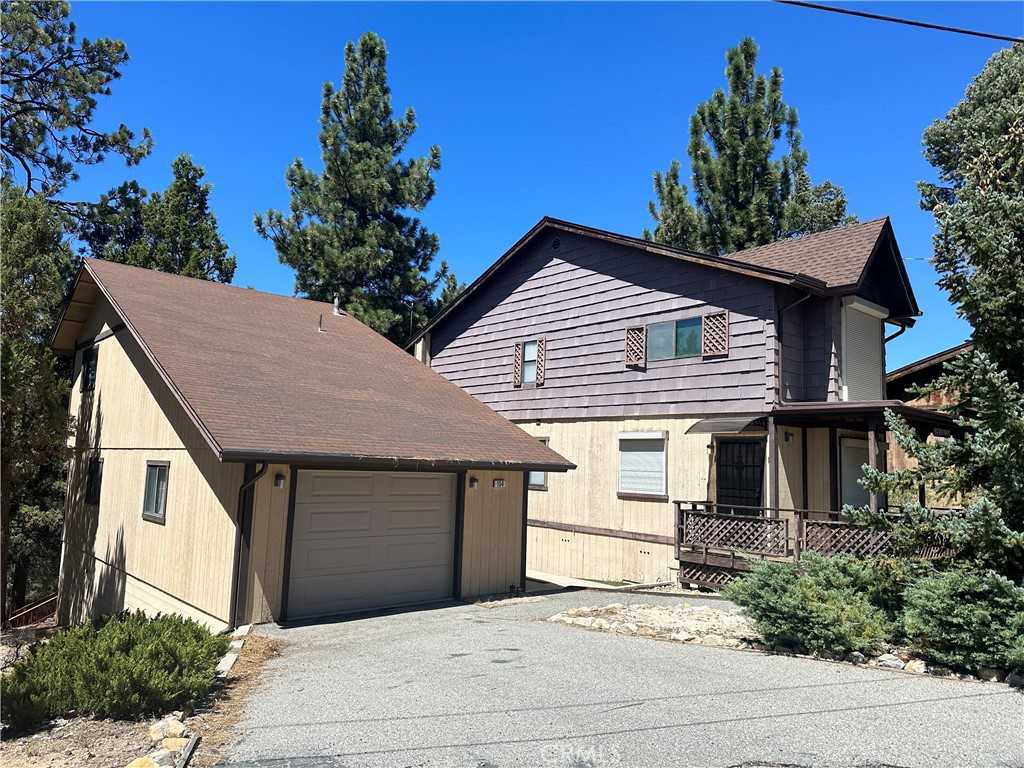 photo 3: 154 Riverside Avenue, Sugarloaf CA 92386