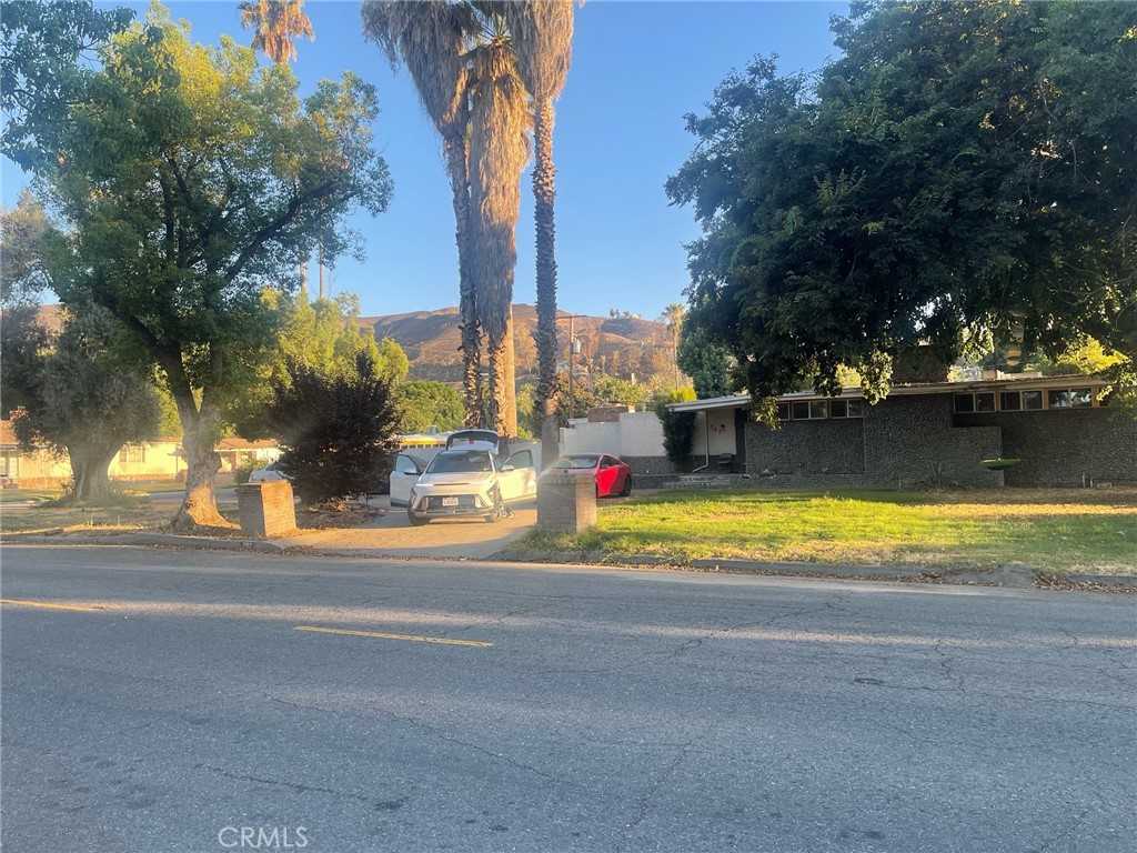 photo 1: 782 W Marshall Boulevard, San Bernardino CA 92405