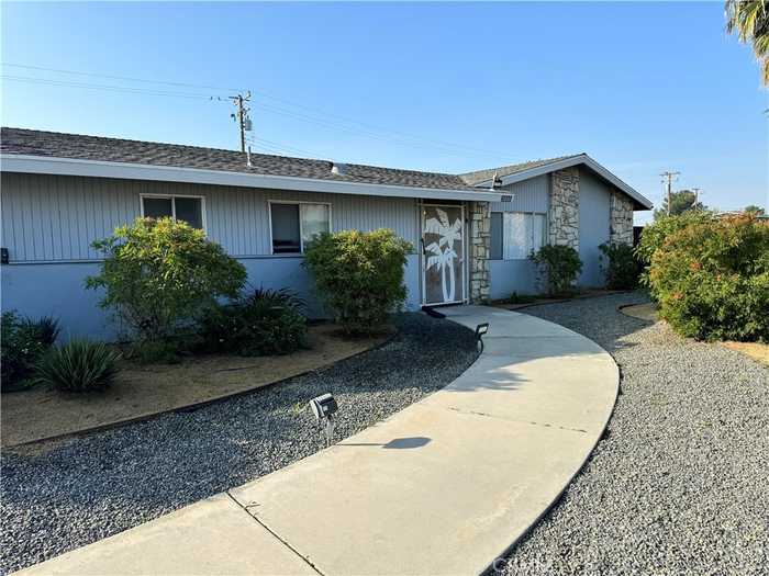 photo 6: 26665 Ward Street, Highland CA 92346