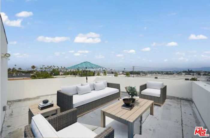 photo 1: 4537 W 16th Place Unit 4537, Los Angeles CA 90019