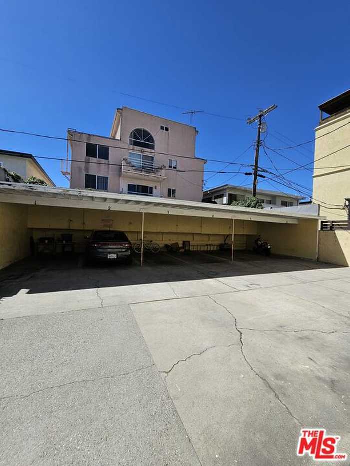 photo 3: 3125 S Durango Avenue, Los Angeles CA 90034