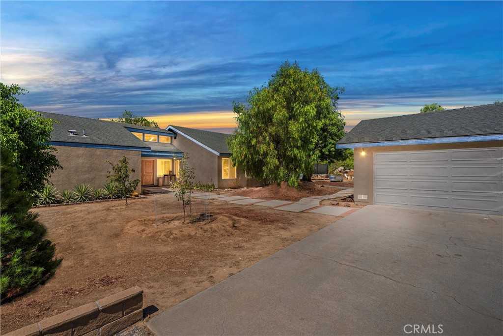 photo 1: 17800 Woodlake Drive, Riverside CA 92508