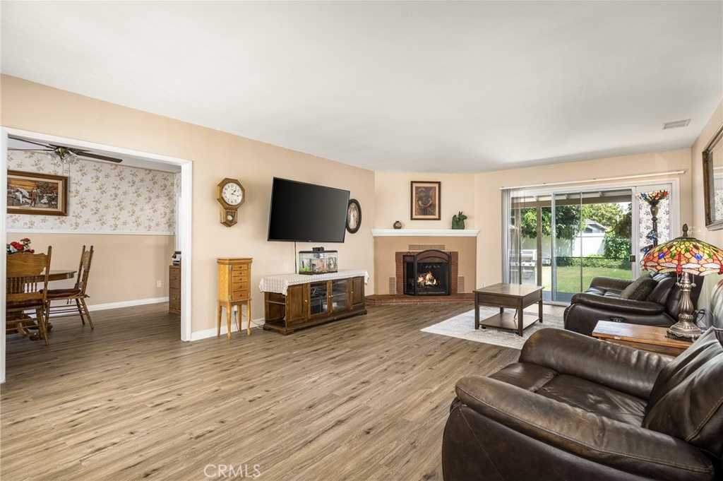 photo 2: 408 S Indiana Street, Anaheim CA 92805