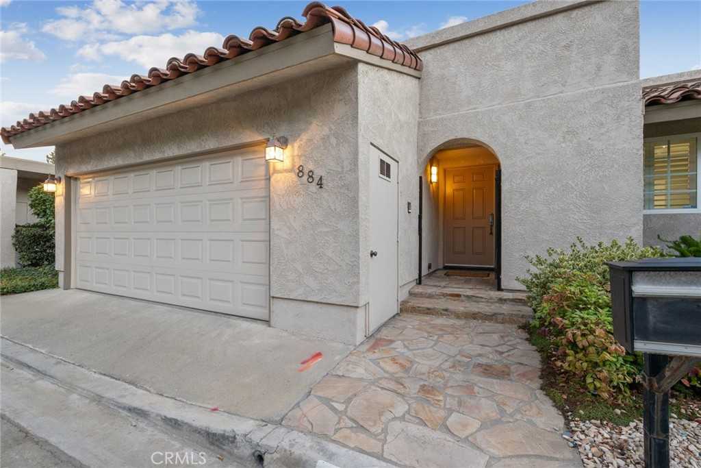 photo 1: 884 W Highpoint Drive, Claremont CA 91711