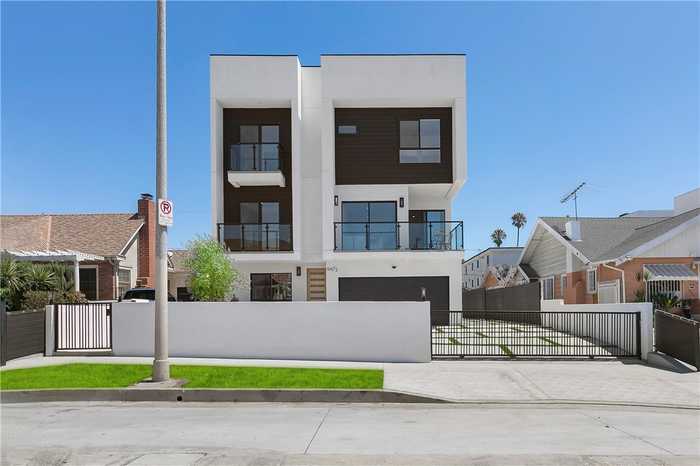 photo 1: 540 1/2 N Serrano Avenue, Los Angeles CA 90004