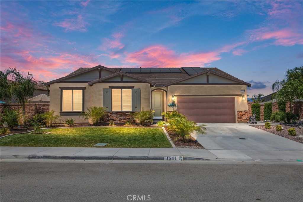 photo 1: 1541 Yucca Ct, Calimesa CA 92320