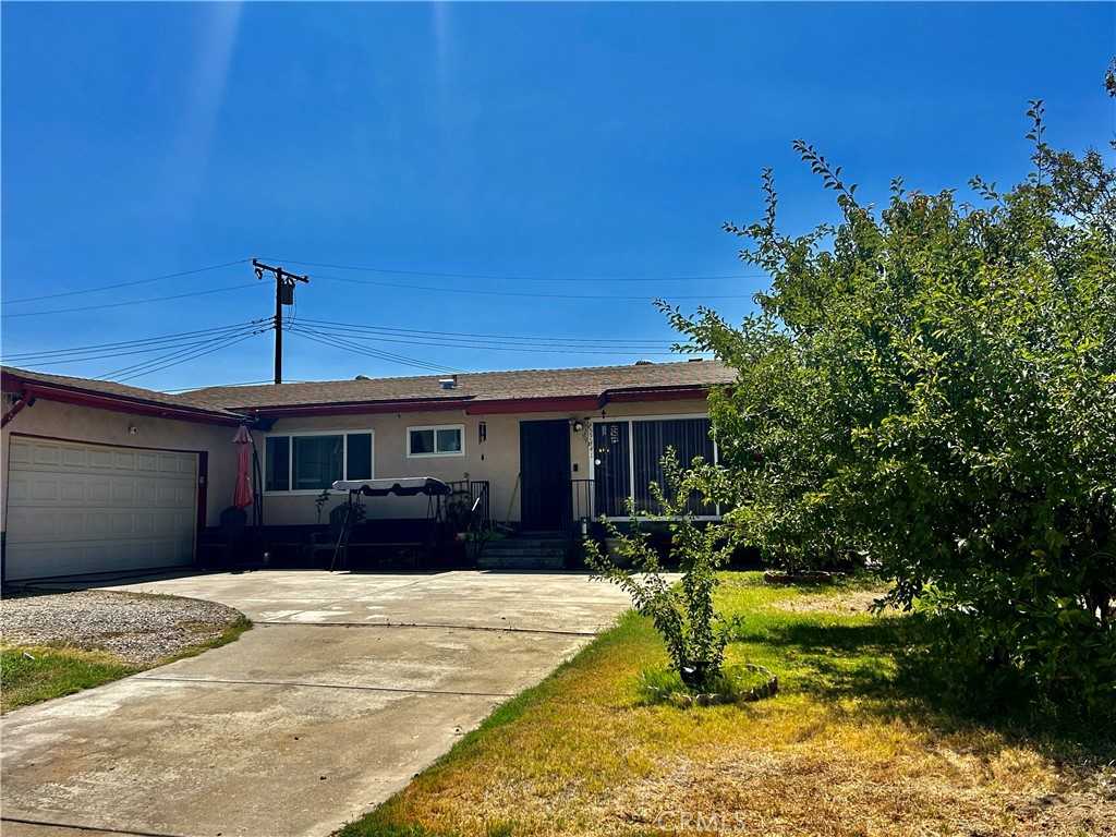 photo 1: 27441 Villa Avenue, Highland CA 92346