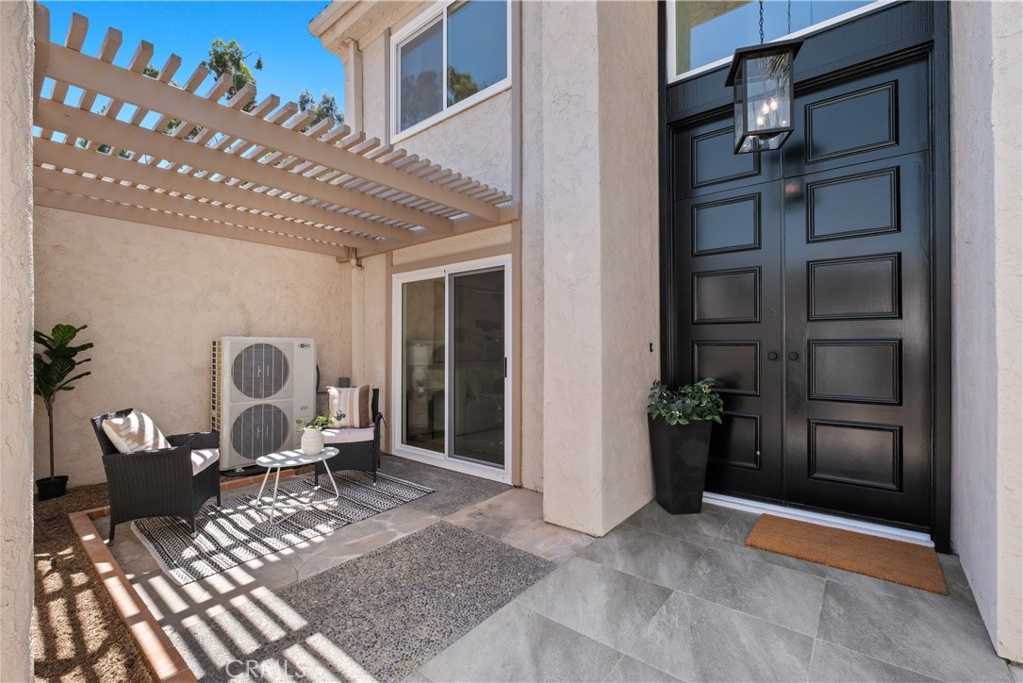 photo 3: 8 Yellowwood Way, Irvine CA 92612