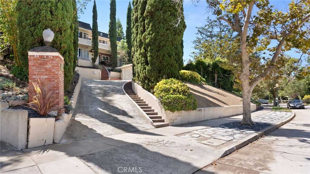 photo 1: 10314 Cresta Drive, Los Angeles CA 90064