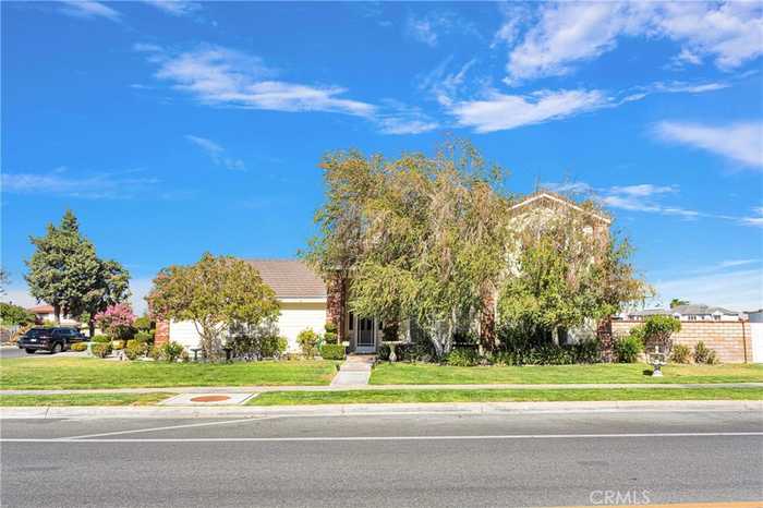 photo 2: 17987 Mariner Drive, Victorville CA 92395